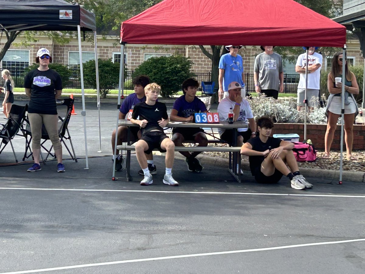 KATSLaGrange's tweet image. One of the awesome byproducts of the Jason Rodak 3 on 3 is the sense of community &amp;amp; how it spreads through generations of @KLSD_Sports families. It’s a special day to them, a day they look forward to, not only as competitors,  but just being a part of. #keystonepride #WeAreKATS