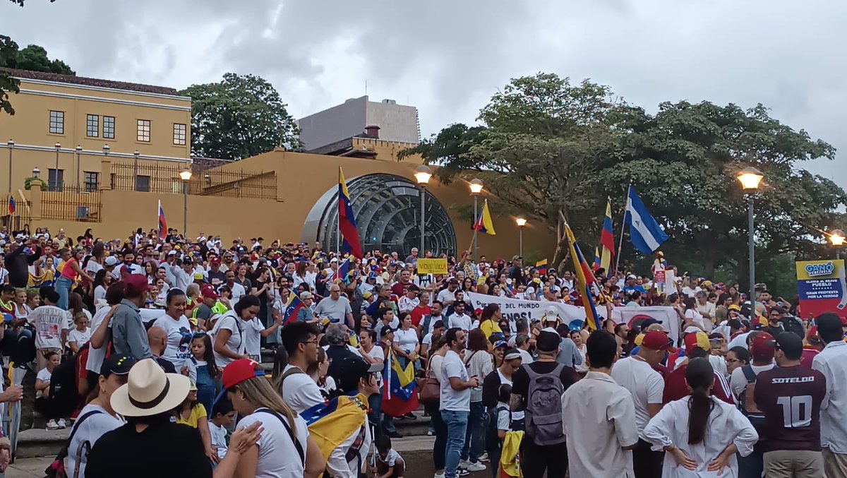 UHN_Plus's tweet photo. 🇻🇪���🇷 | 📍 San José de Costa Rica https://t.co/EoLVgtPQ6o