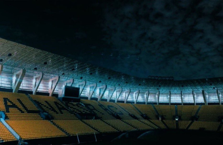 عزيزي النصراوي اقولك شي ؟ 

ترا فلوسك ال 40 ريال و 50 ريال بتروح على الفاضي لا تحضر ولا تدفع لان الي قاعد تدفع لهم ضد النصر الحين 

اهجرو المدرجات وخلوها للسياح الي مايدرون وش صاير ب رياضتنا ، نصركم يعاني نصركم من الداخل ضد بعض ولا هم متفقين 💔.

لحد يحضر الخميس .