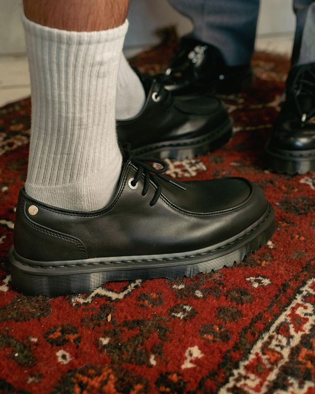 Dr. Martens からチロリアンシューズから着想を得た「ZEFFIR」が発売