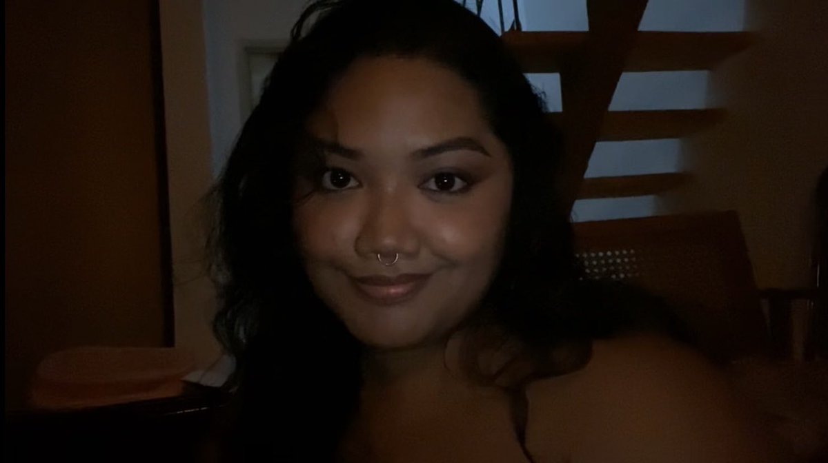 oh__wen's tweet photo. trying to reimagine what makeup means for my late 20s face but turns out i only ever know how to put on one genre https://t.co/xckRZk4Krh