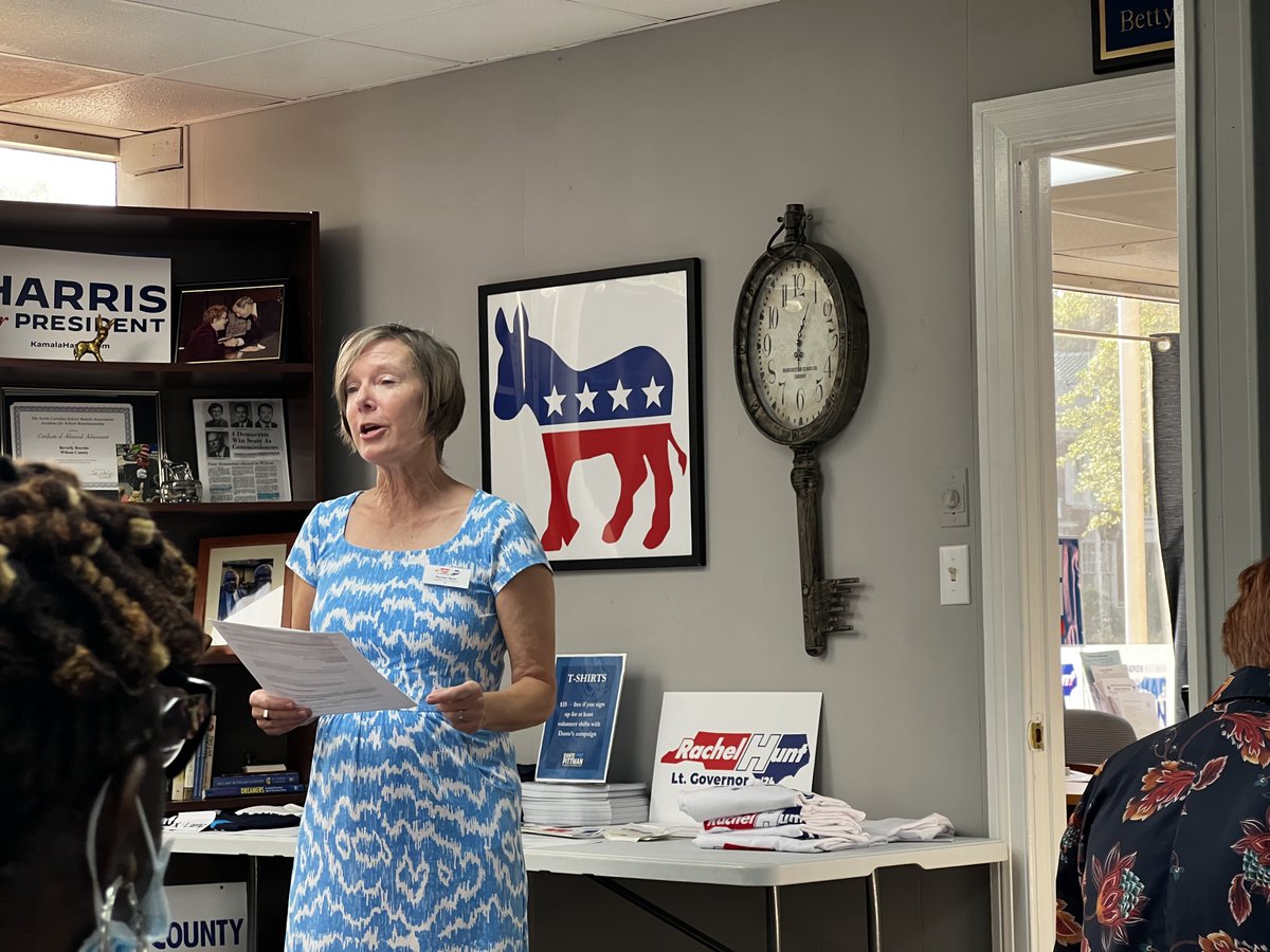 DanielRiosNC's tweet image. Had a great office opening for the Wilson Dems here in Wilson! With guest speakers @HuntforNC, @RayESmithJr, and @pittmanfornc!