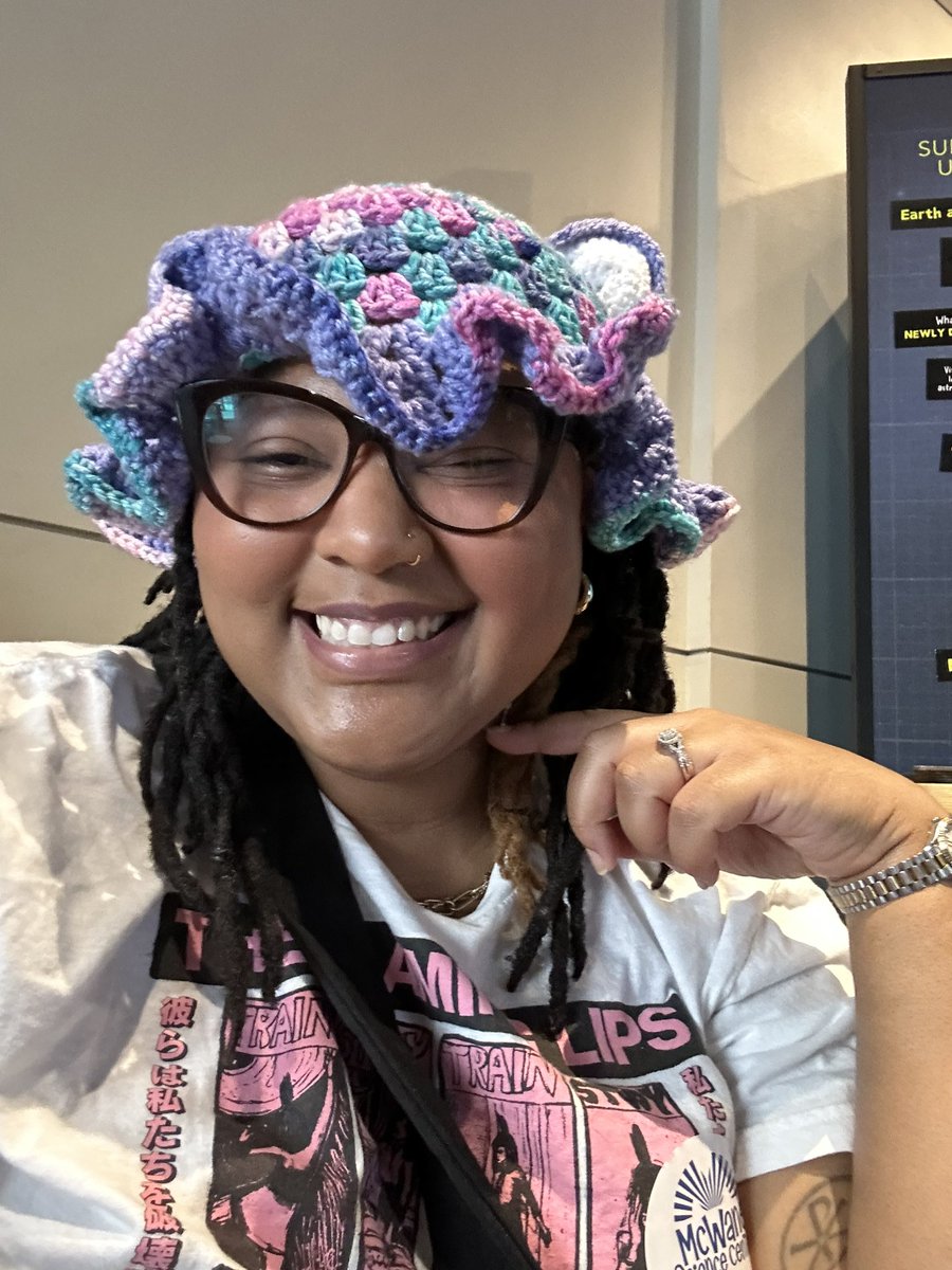My cousin <a href="/PandaaBabee95/">PandaBabee🧶🐼💜</a> made me the CUTEST hat🥰🥰🥰