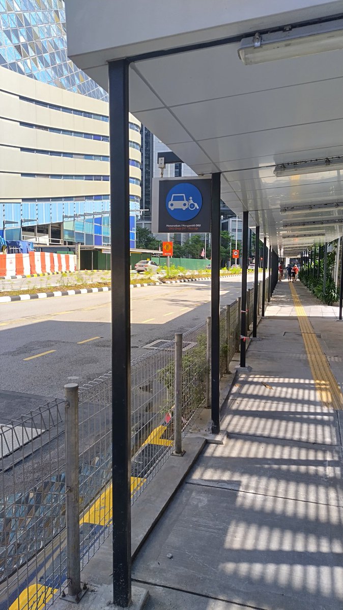 Shawn Tan @sybreon.bsky.social π²πΎπ·ππ (@sybreon) on Twitter photo Seriously <a href="/MRTMalaysia/">MRT Corp</a> <a href="/MOTMalaysia/">Kementerian Pengangkutan Malaysia</a> <a href="/anthonyloke/">Loke Siew Fook</a>
Drop off point for disabled has a barrier fence and no side lane for cars to actually drop people off. In fact, barrier fence all the way. No way to drop anyone off, disabled or otherwise.
WTF?!
MRT Persiaran KLCC. Seriously <a href="/MRTMalaysia/">MRT Corp</a> <a href="/MOTMalaysia/">Kementerian Pengangkutan Malaysia</a> <a href="/anthonyloke/">Loke Siew Fook</a>
Drop off point for disabled has a barrier fence and no side lane for cars to actually drop people off. In fact, barrier fence all the way. No way to drop anyone off, disabled or otherwise.
WTF?!
MRT Persiaran KLCC.