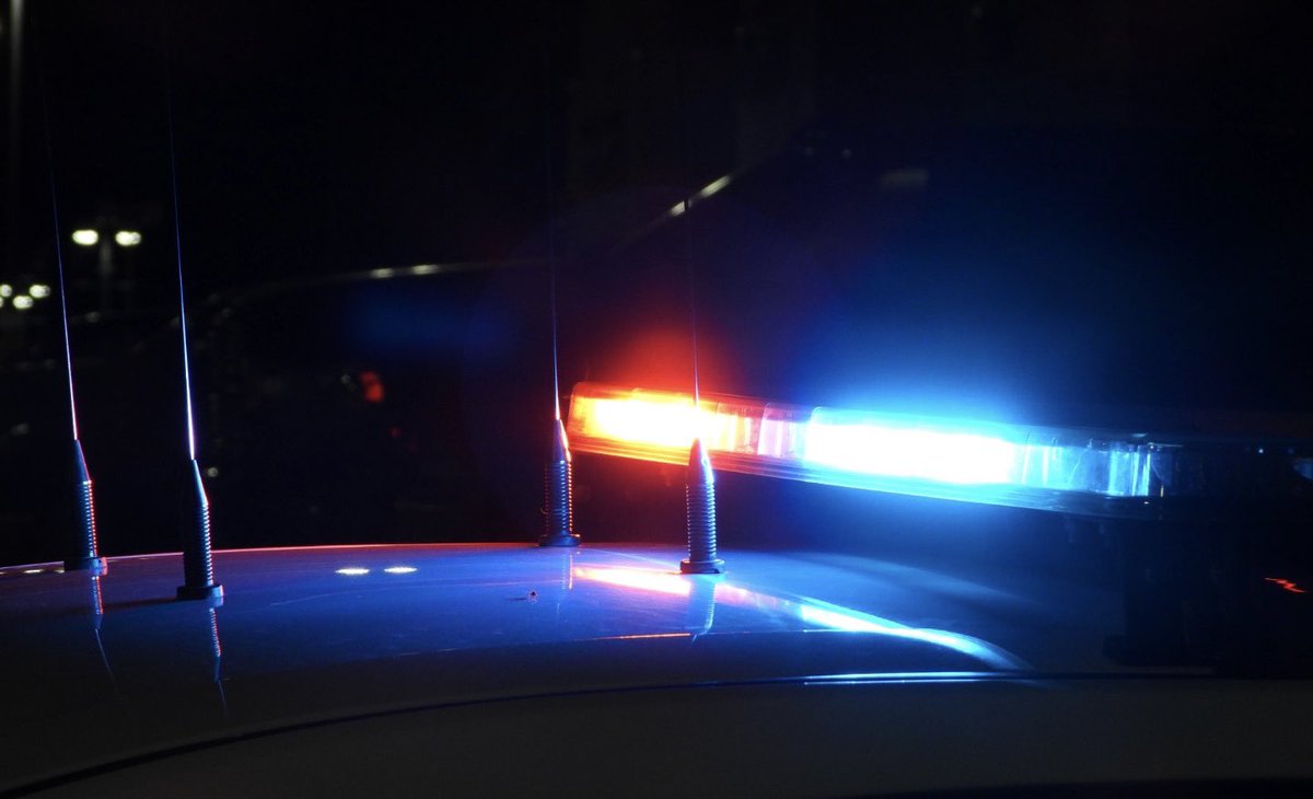 SLCScanner's tweet image. #Breaking_News #OICI #OIS  5600 S 2800 W. #RoyOfficers tried to stop a truck at approx 1921. Suspect fled on foot into a backyard and police called out #ShotsFired. The suspect is down and #EMS was called in and is in unknown condition. Sounds like all involved officers are ok.