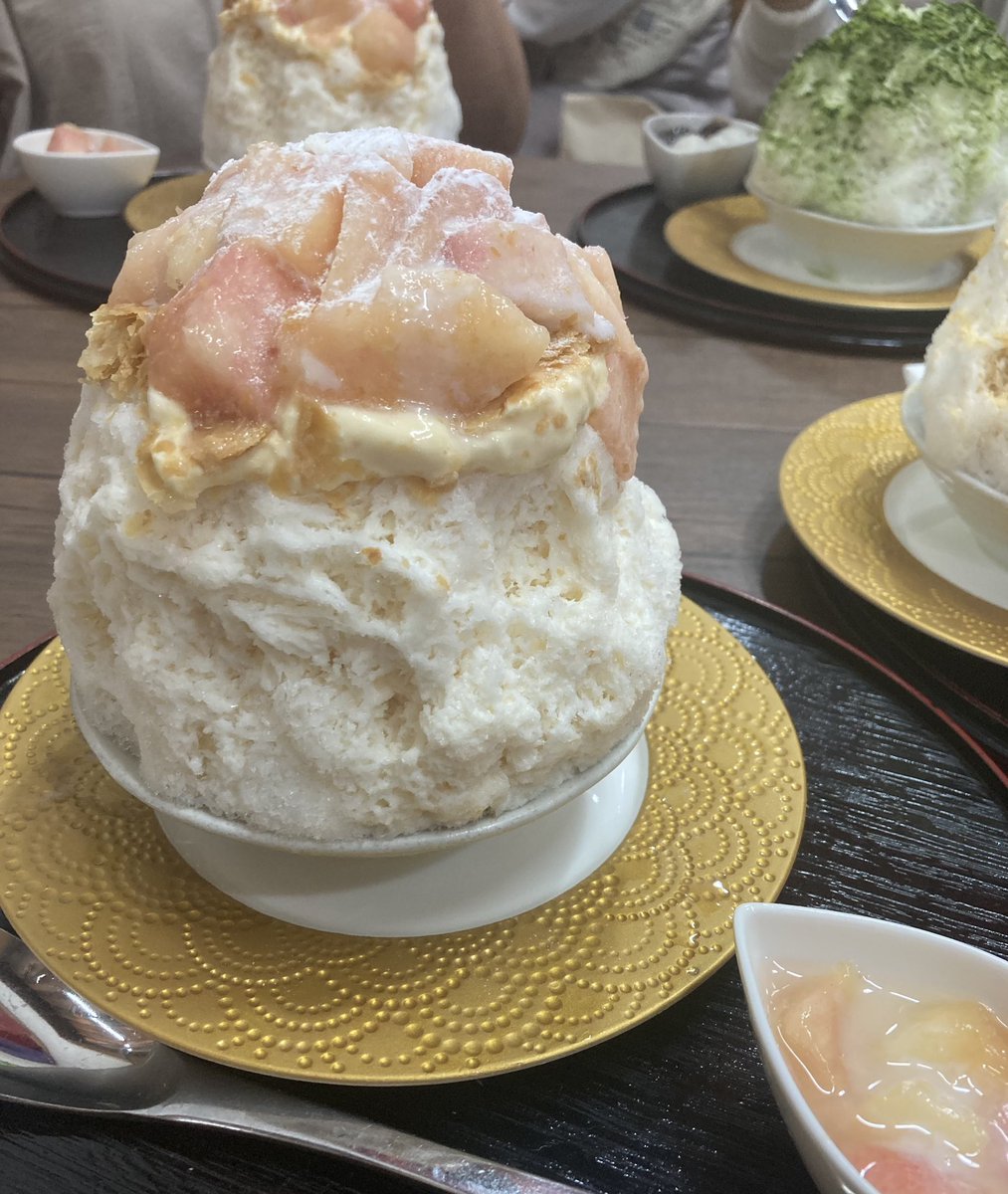 今日は同期4人でかき氷をたべに行きました♪ 開店前に行って、93番め