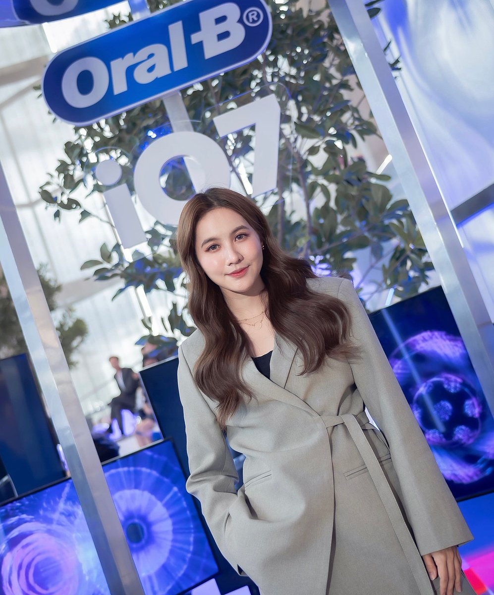 _milin_teerak's tweet photo. New! Oral-B iO7 🪥🥰
#NamneungMilinD #OralBThailand
#HelloIamiO7 #iO7NewEraOfBrusing https://t.co/CxUwiUdhi6