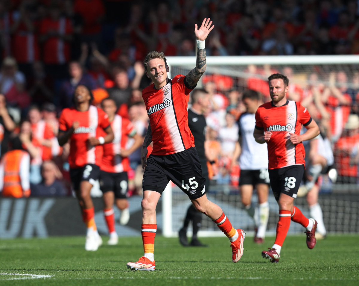 OakRoadHatter's tweet photo. 📰 RUMOUR | Luton Town have placed a £15m price tag on star man Alfie Doughty.

There is growing interest in the left wingback, who could be offered a Premier League lifeline before the window closes. 

cc: @reluctantnicko 

#LTFC #COYH #EFL https://t.co/QEZh26ngkY