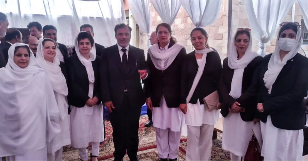 attarauf10's tweet photo. Presidential Campaign of Mian Rauf Atta in Peshawar with Respected Female Supreme Court Lawyers and other esteemed Advocates of Supreme Court. https://t.co/IFEMMeJL69