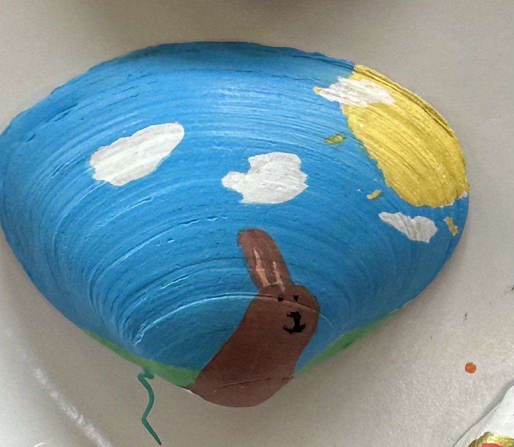 Rustybonz3's tweet image. #RABBIT_HOLE #vsshumour 

Don’t know if you can tell,
I was born a clam in a shell,

Now with love and some paint
I can be things that I ain’t 

A happy bunny face suits me well