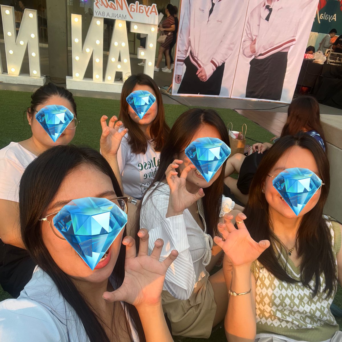 starlitminghao's tweet photo. Happy Cheol Day!! 🍒♥️

Had so much fun yesterday with carat accountants 🤭 see you next CSE!! @rookyushi_ @hochimails @dkffeinated @jasgrenae 

#CherryFestAtAMMB https://t.co/s1P0bPCxPr