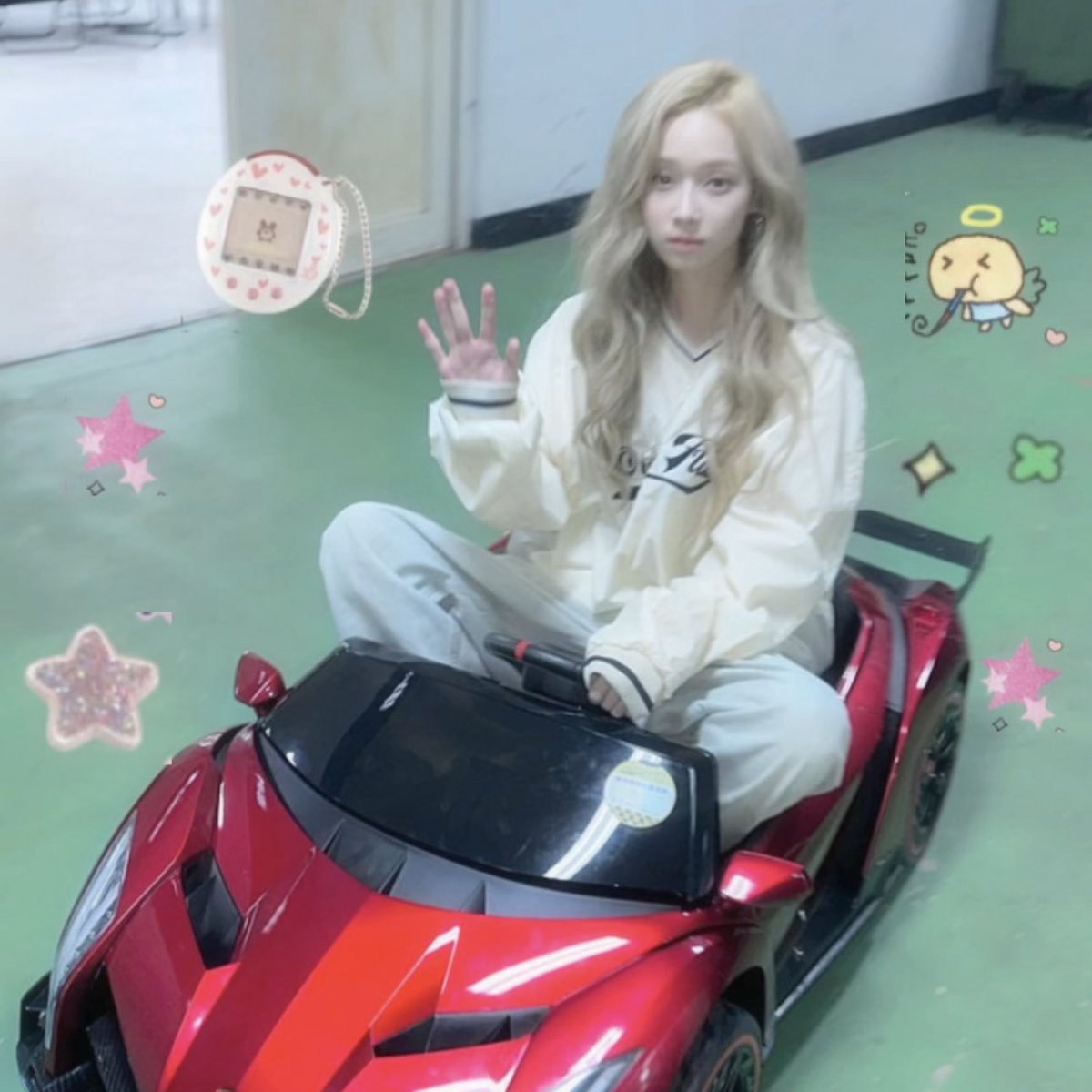 j 𐙚 (@karinaeviis) on Twitter photo 