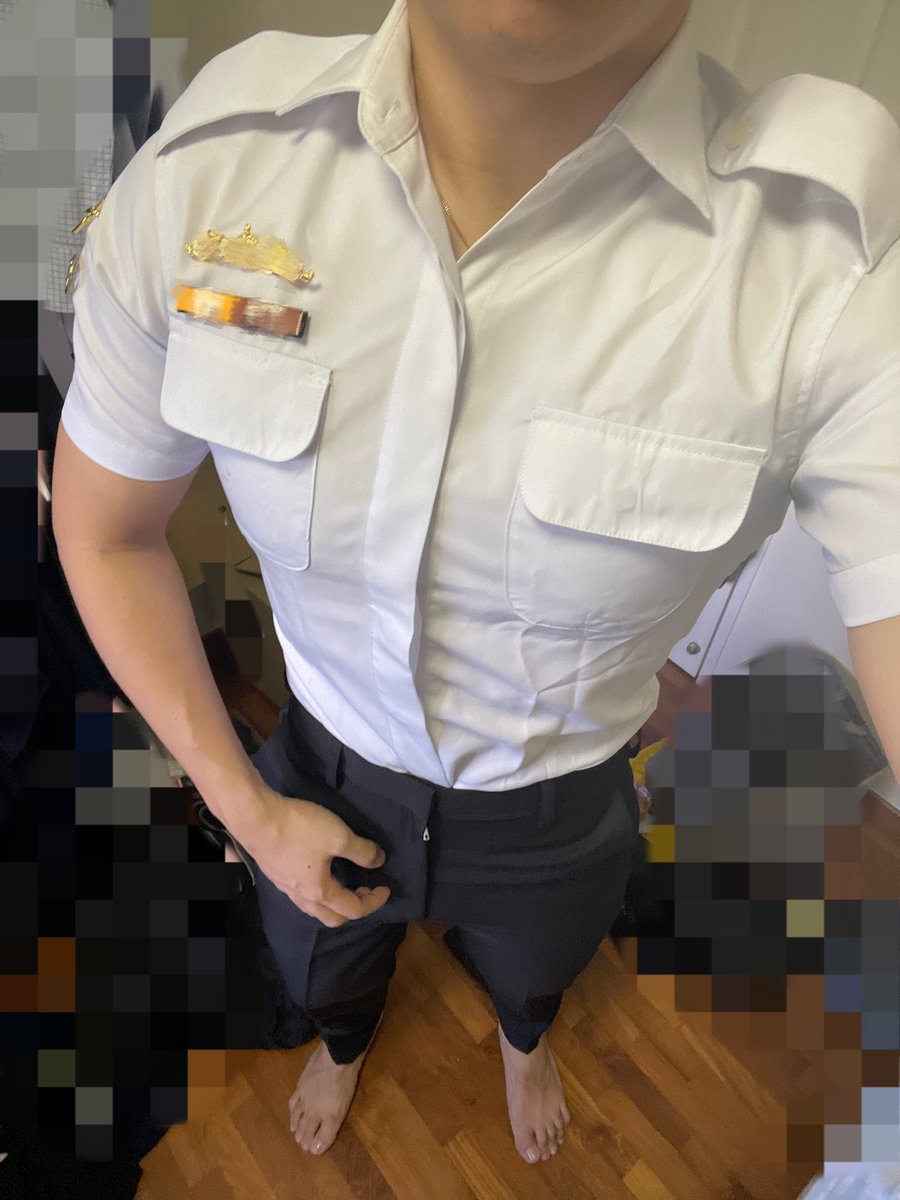 UL_fetish's tweet photo. Horny with uniform
#uniformfetish #uniformlove #likeuniofrm #uniformgay #gayfetish #hornygay https://t.co/0hYwMFosDM