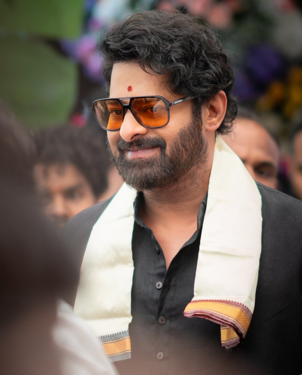 filmfare's tweet image. #Prabhas to lead #HanuRaghavapudi's historical film #Fauji with #Imanvi, #MithunChakraborty and more.🎬❤️
Check out these pics from the film's pooja ceremony.
#News