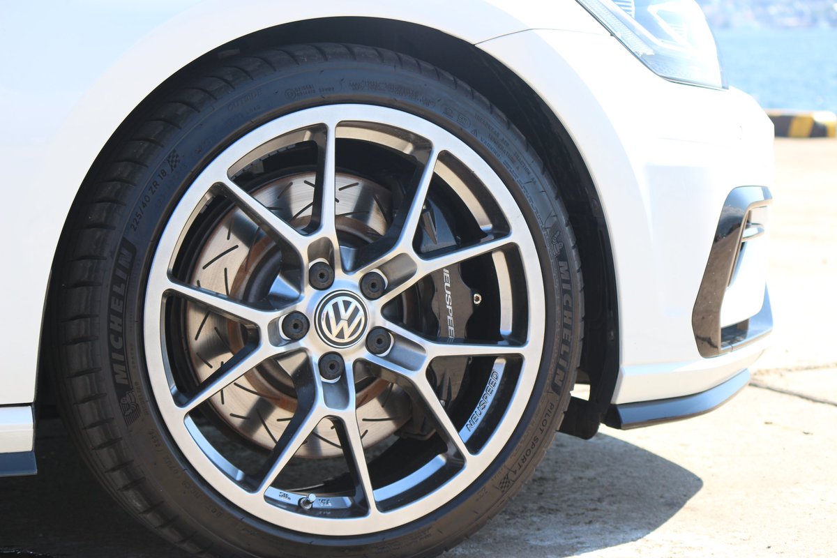 本日　Golf 7.5R 納車されました！！
VWの皆様またよろしくお願いします🙇！