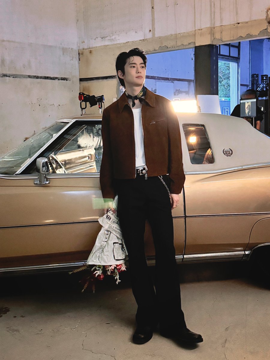 너는 왜 덩그러니 길가에? 🌼

#JAEHYUN #재현 #J 
#JAEHYUN_J 
#NCT #NCT127