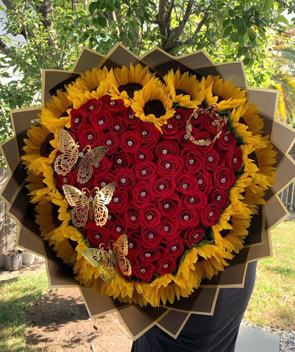 Blossoms of love❤️💛