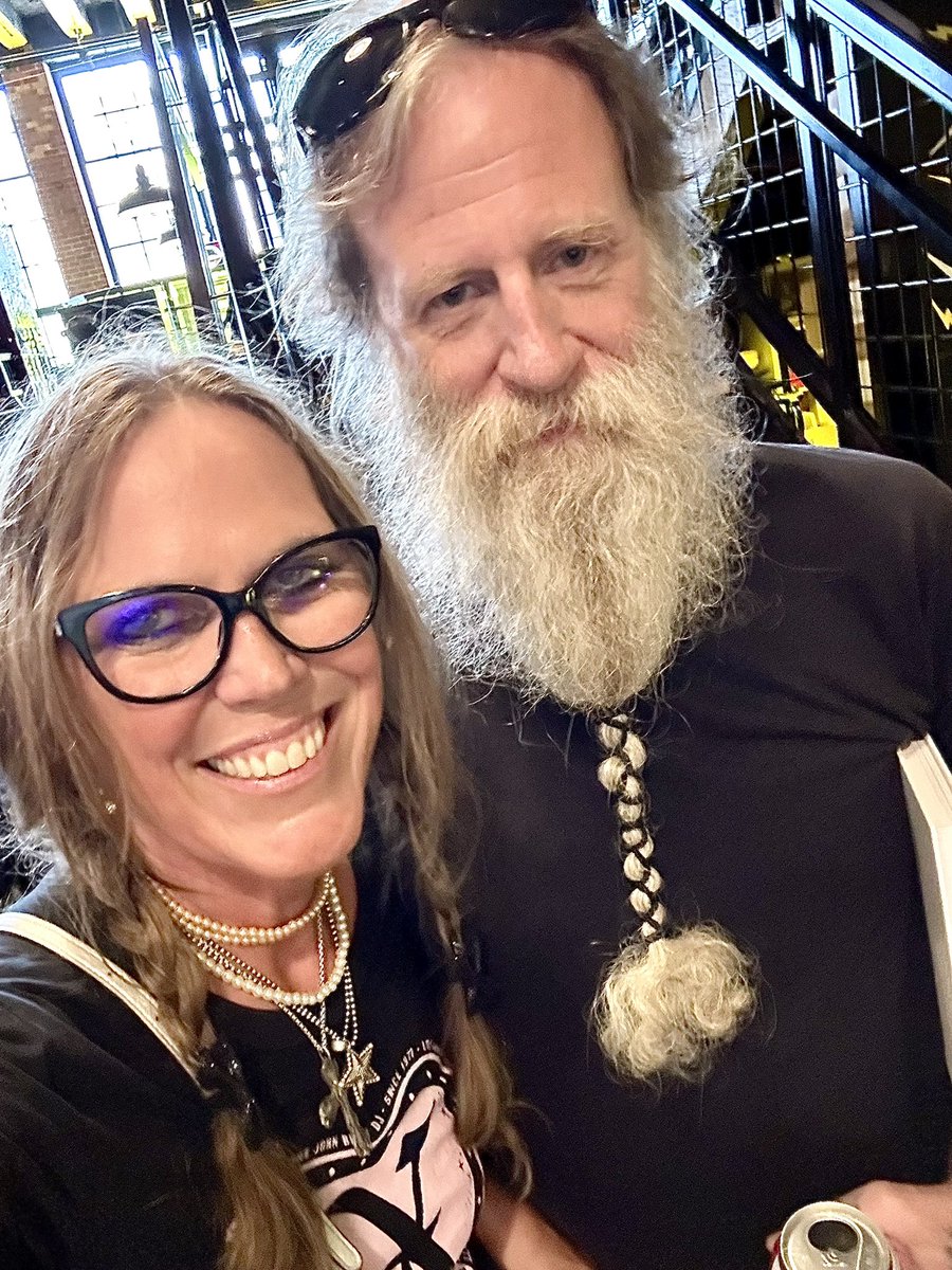 STARDUStDETROIT's tweet photo. Third Man Records Cass Corridor for the book release party of #ancientartifax recorded the entire session, had all the fellas sign the book and got to chat a bit about the beginnings of #hardcore in #Detroit #punk #Negitive #approach #legends @RealJohnBrannon https://t.co/ZCNGWPtsvV