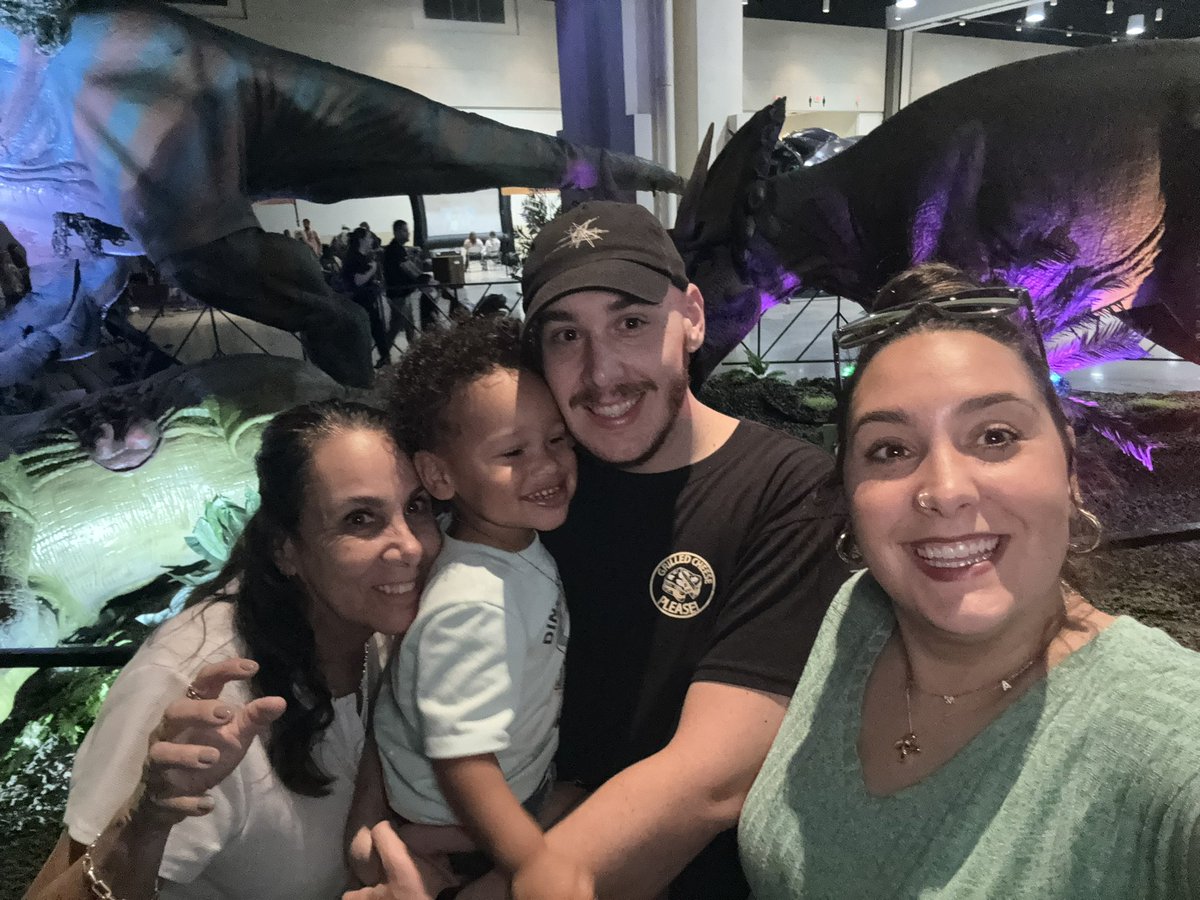danibaybeeee's tweet photo. @Jurassic_Quest 
We had a great family day today! 🦖 🦕 https://t.co/Xmfjs3pHJG