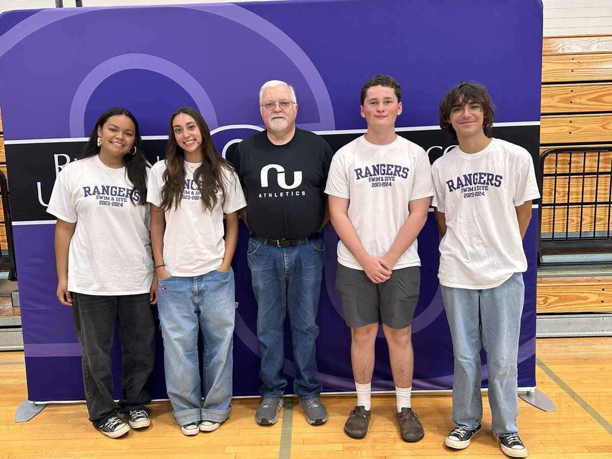JavierJMorales's tweet image. Rincon/University swim and dive under new coach Bill Thomas, who has an extensive background as a swim instructor/coach at San Antonio. #TUSDMediaDay