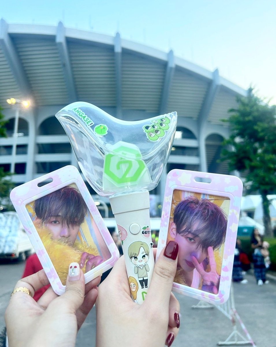 _phetploy's tweet photo. Bambam Area52 🤍
Bambam Area52 encore🖤
Bambam bamesis showcase ❤️ https://t.co/Rf7BVaJ1g2
