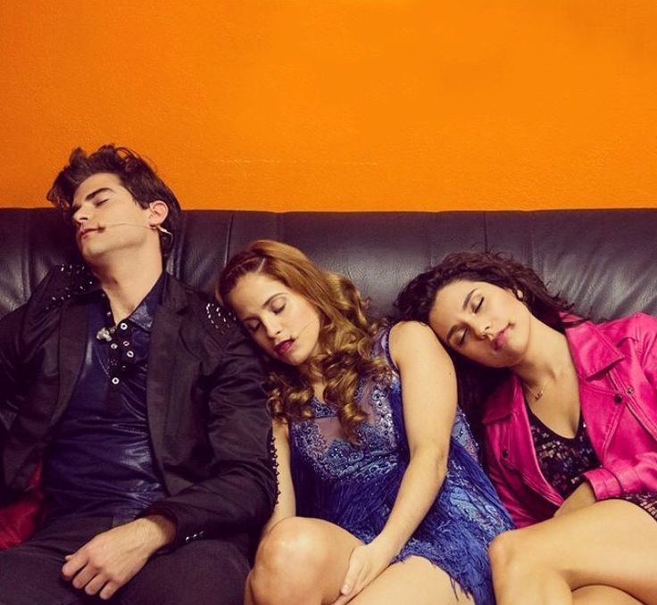 quero uma Camila façam algo apareça CAMILAAAAAA