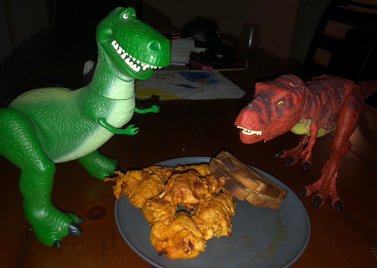 electric_75's tweet photo. Hello Everyone and I’m having Two Toast and Chicken Tenders for Dinner together with Rex and Red Rex and I’m definitely going to enjoy this so much and see how delicious this is.

#RexToyStory #RedRex https://t.co/WmU4W8ieh7
