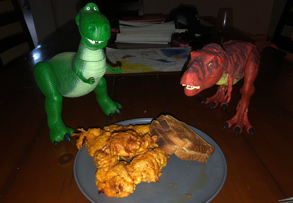 electric_75's tweet photo. Hello Everyone and I’m having Two Toast and Chicken Tenders for Dinner together with Rex and Red Rex and I’m definitely going to enjoy this so much and see how delicious this is.

#RexToyStory #RedRex https://t.co/WmU4W8ieh7