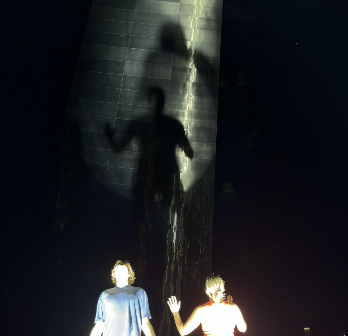 heartbtea's tweet image. these hauntingly beautiful photos of the st louis arch my dad just texted me