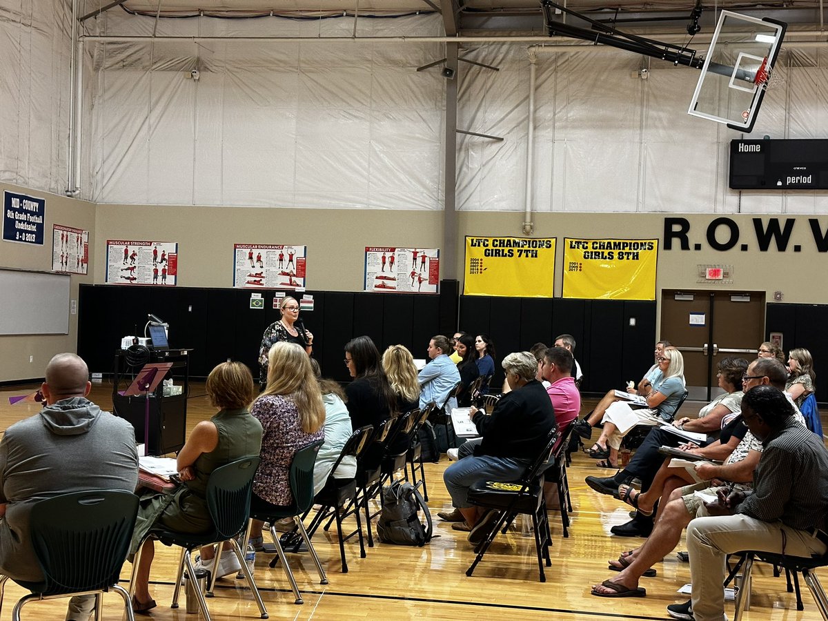 Lots of learning and laughs with the ROWVA CUSD #208 Tigers!!! #TigerPride #TeacherPD #backtoschool #havingfun <a href="/ROWVACUSD208/">ROWVA CUSD #208</a>