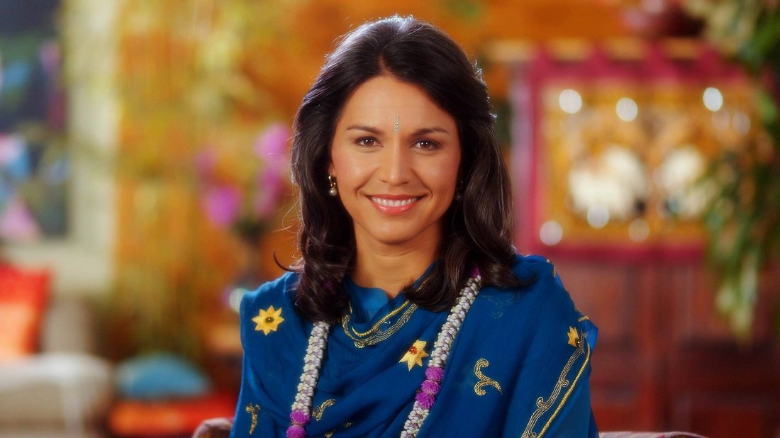NewsAlgebraIND's tweet image. BIG NEWS 🚨 Donald Trump picks Hindu American Tulsi Gabbard to help him prepare for the debate against Vice President Kamala Harris.

Tulsi also supports "Hindu Nationalists".

Tulsi is brought in by Trump to help “sharpen” Trump’s attack against Kamala Harris.

She is known to…