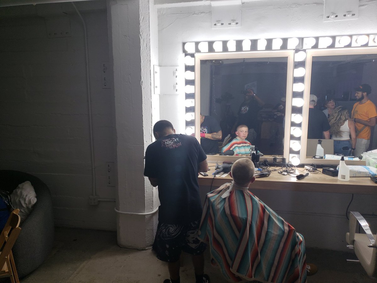 AfakasiBrand's tweet photo. Sabet what you doing over there? 
Cristina had the crowd laughing and you know @AjayFlemings working his magic with the clippers!! https://t.co/IY42DkL5rS