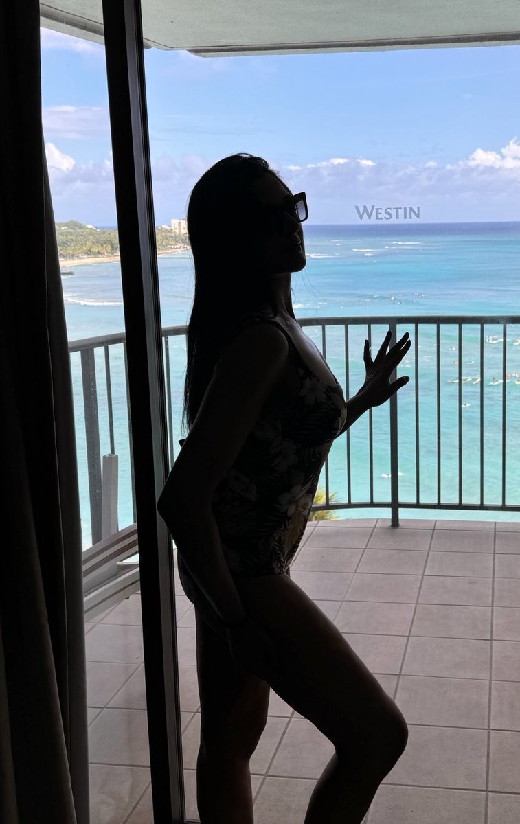 Vimraman's tweet photo. Beach Ready 😎🌊🏝️🏊🏼‍♀️
#Hawaii https://t.co/lNRc7qCULs