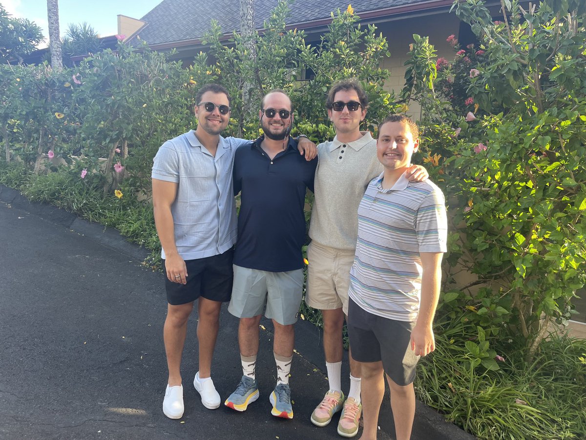 nickydodger's tweet photo. Some more pics of the recent trip to Maui with the fam! https://t.co/4EBDEgvx5t