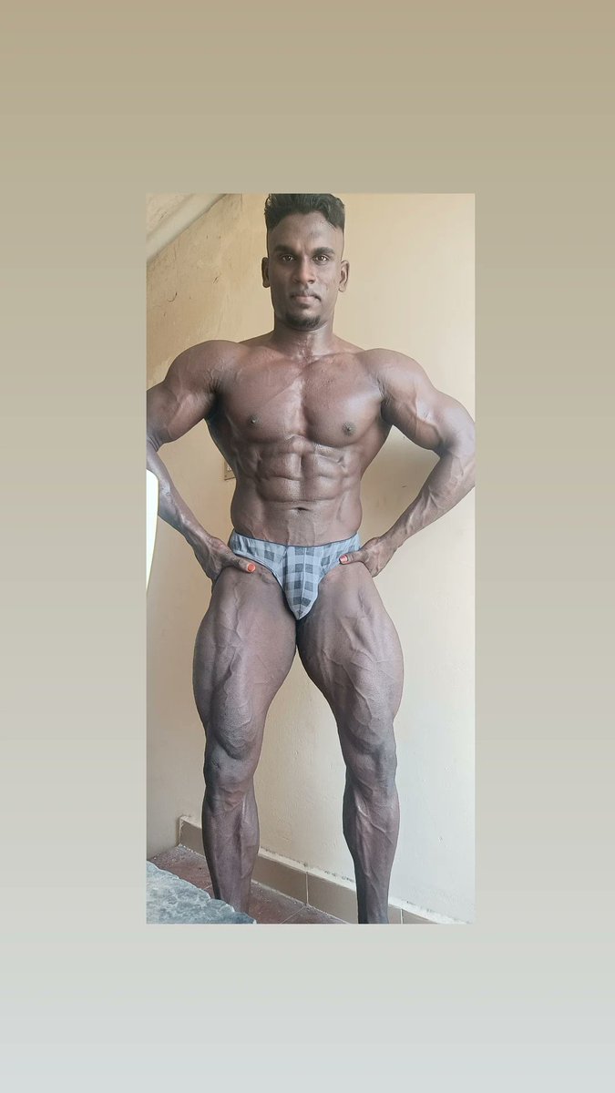 JohnyShield97's tweet photo. Bodybuilding is an art💪
. 
#Twitter #explore #tamilnadu #gym #fitnesss #Motivation #FitFam https://t.co/X1f6gk31ij