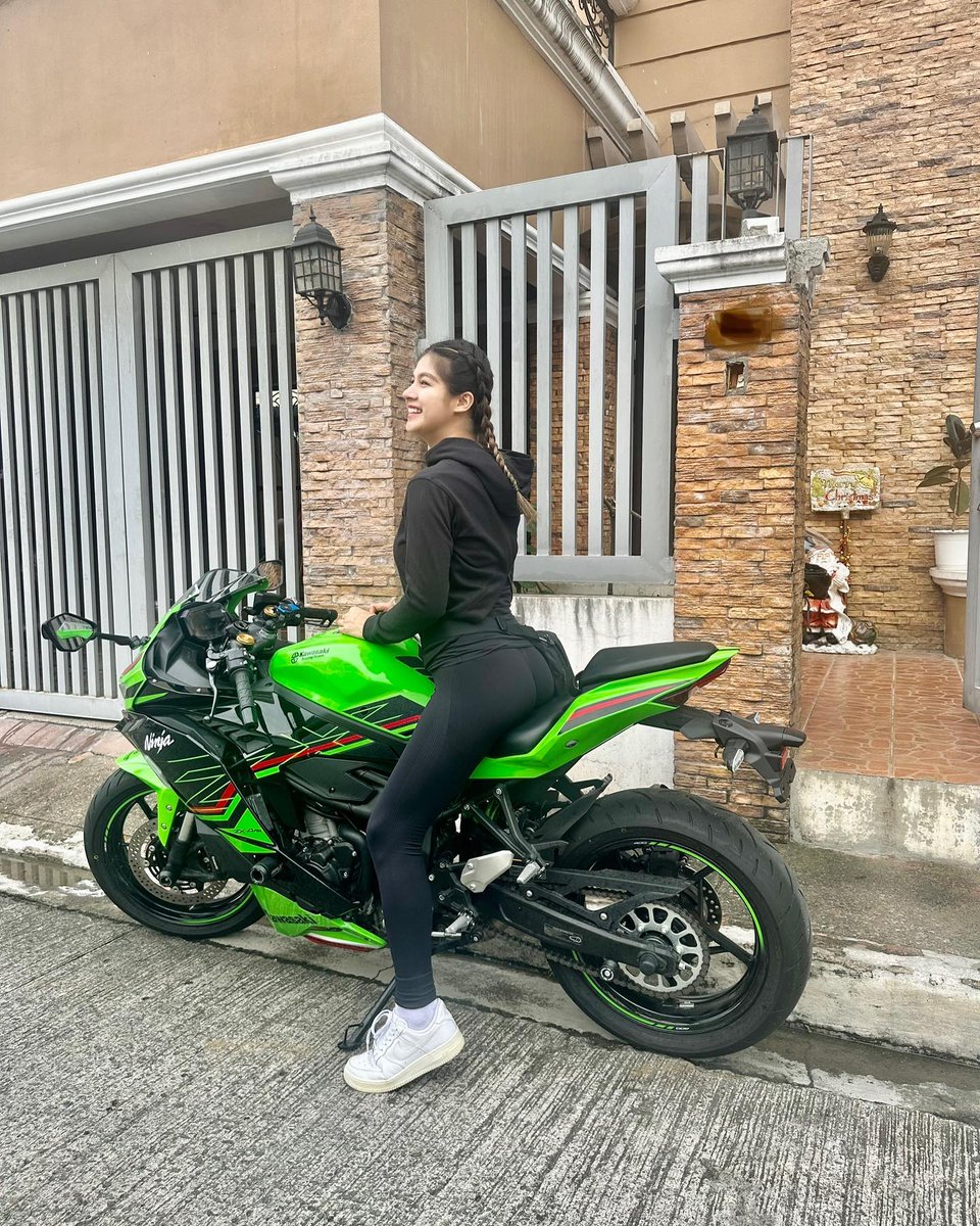 kimchansu8's tweet photo. Wanna Ride? https://t.co/7xuF8jQowK
