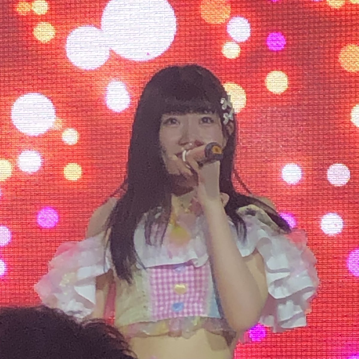 Beeee_Taro's tweet image. 僕の自慢の年代物のレトロカメラのハイレベルな画質クオリティ炸裂😑←

アイドル続けてくれることへの感謝と新たな門出のお祝いを伝えに。
#iPhone8 
#まぽんず