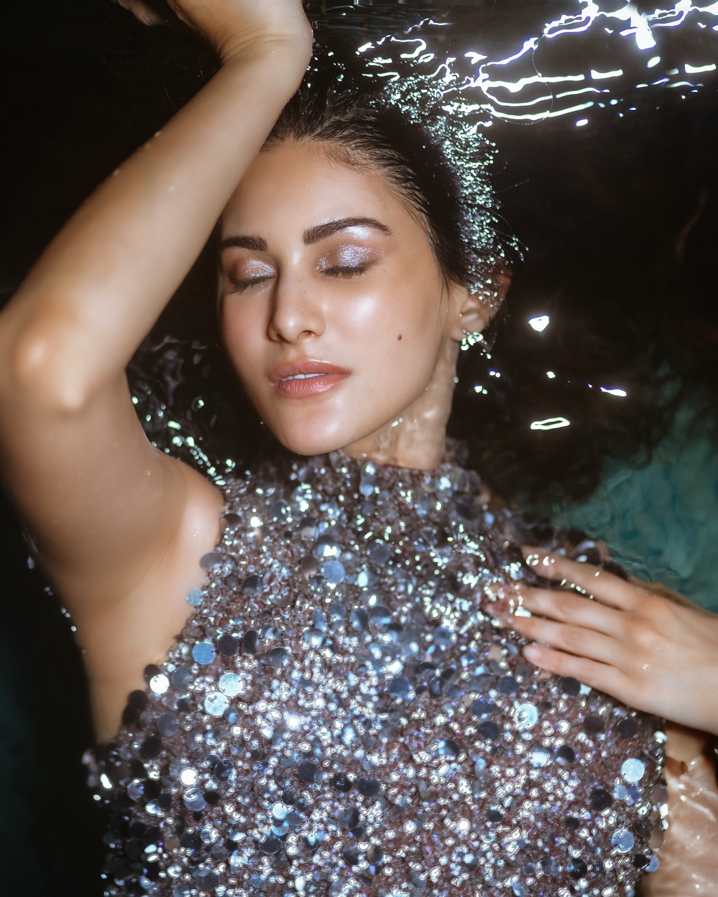 GVPSzgCaIAAOi61?format=jpg&name=large