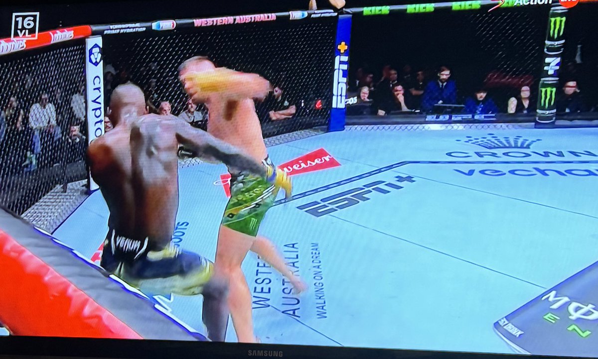 Dricus!! Hulle weet nie wat ons weet nie!
See you in South Africa UFC!! <a href="/danawhite/">danawhite</a> <a href="/john/">John Shahidi</a> <a href="/KyleForgeard/">KYLE</a> <a href="/wingmangreat/">Grant Mc</a>