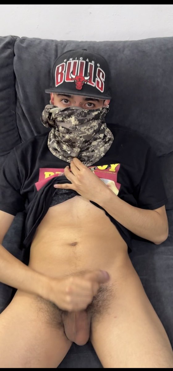 morbo_kiing's tweet photo. Que rico olerles 👃 la verga y el culo 🍑antes de darles pito 🍆a los chacales.🔥A este cabrón ya le urgía una cogida y yo se la di. 😈 
En la calle bien hombrecitos y conmigo se vuelven mis perritas.😎

Video completo en:

https://t.co/1R3XZaSNES

Y en mi canal de #Telegram VIP 🥇

@El_chilanguito_ 
@ElCariin 
@EncuentroGayMty