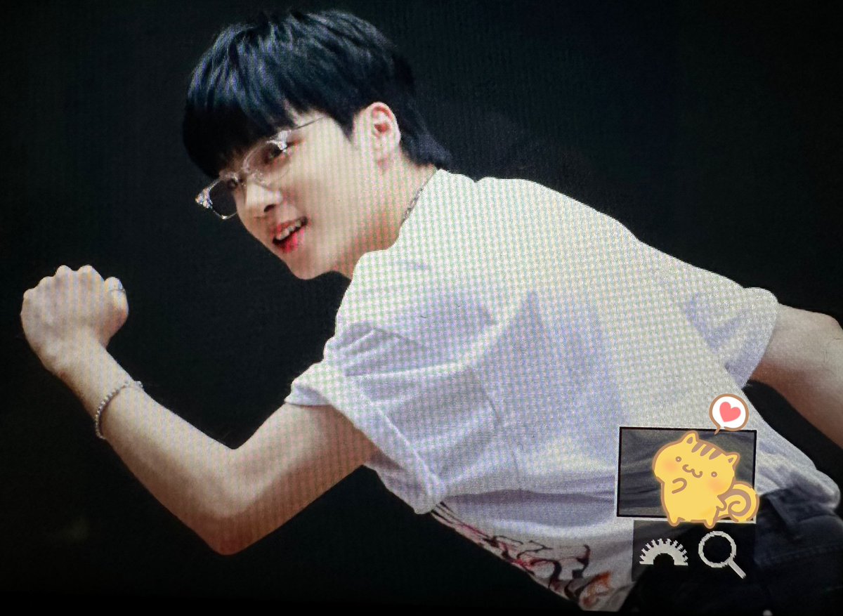 240817 샤론홀

칼퇴부적🏃🏻
<a href="/McndOfficial_/">MCND_official</a> #MCND #Castle_J
#캐슬제이 #손성준 #성준 #킹_슬제이
#엠씨엔디 #아뜨뜨뜨