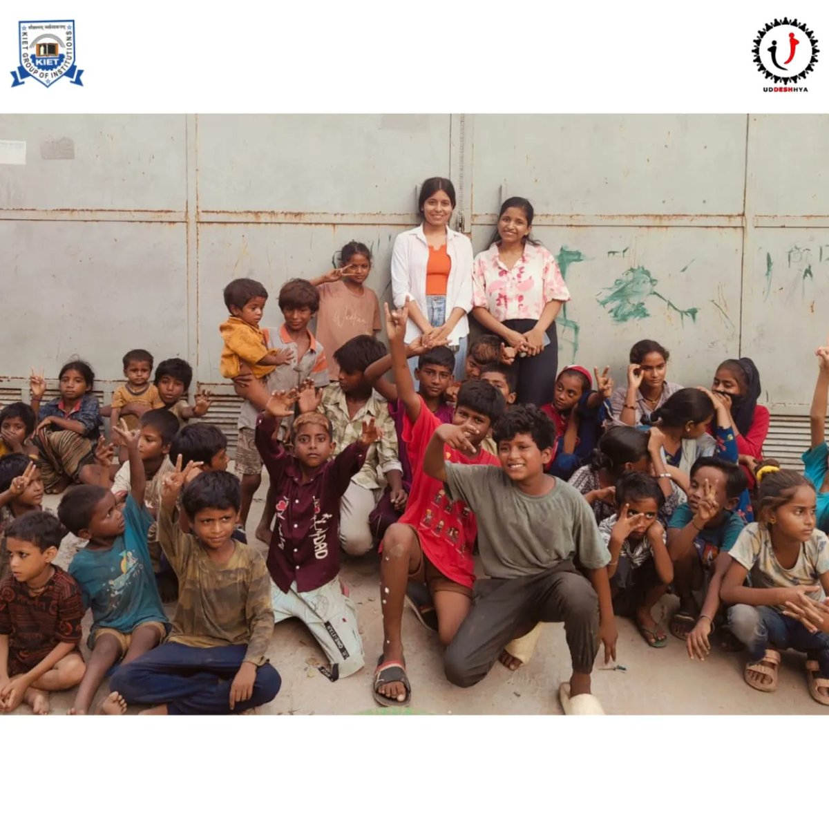 UDDESHHYA_'s tweet photo. On 8th of August, one of our college student, Aastha from IT Branch (3rd year), conducted a Food Distribution Drive in the Rajnagar Slum to celebrate her birthday.
#Happiness #Food #Birthday #Celebration #FoodDistributionDrive #SharingIsCaring #CelebrationDrive #Uddeshhya https://t.co/vjlM0ZXS0G