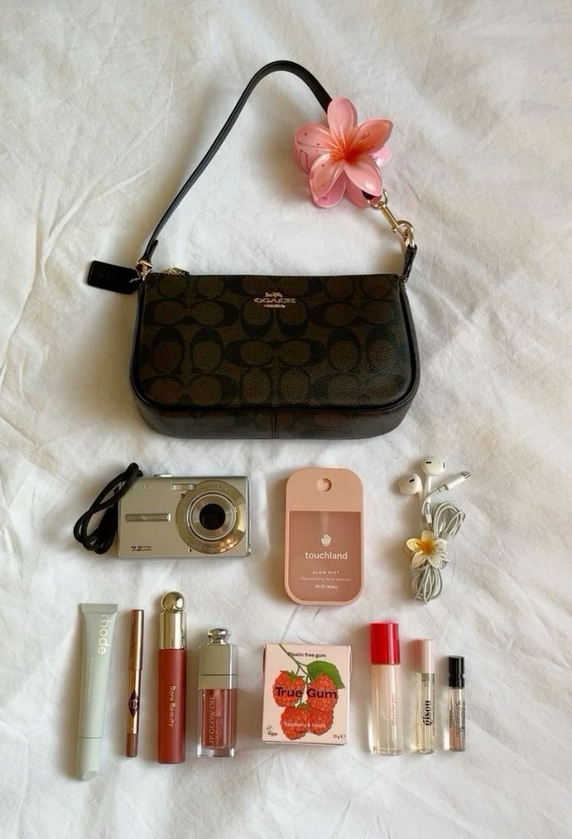 Outfit_Luxy tweet picture