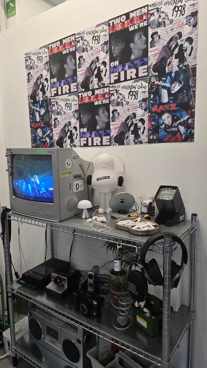 mars43tiny's tweet image. 히힛 도착🩶🧡

#MATZ_comin_right_here
#맏즈카페