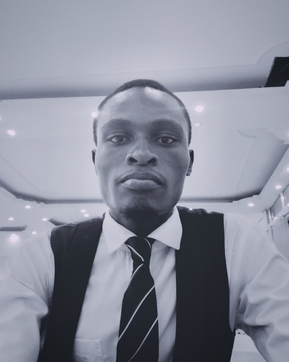 Mieux vaut tard que jamais, vous n'êtes jamais trop vieux ou trop vieille pour essayer de faire, d'avoir où d'être ce que vous voulez. Au lieu de regretter de ne pas avoir pris les bonnes décisions il y a 5 ans.