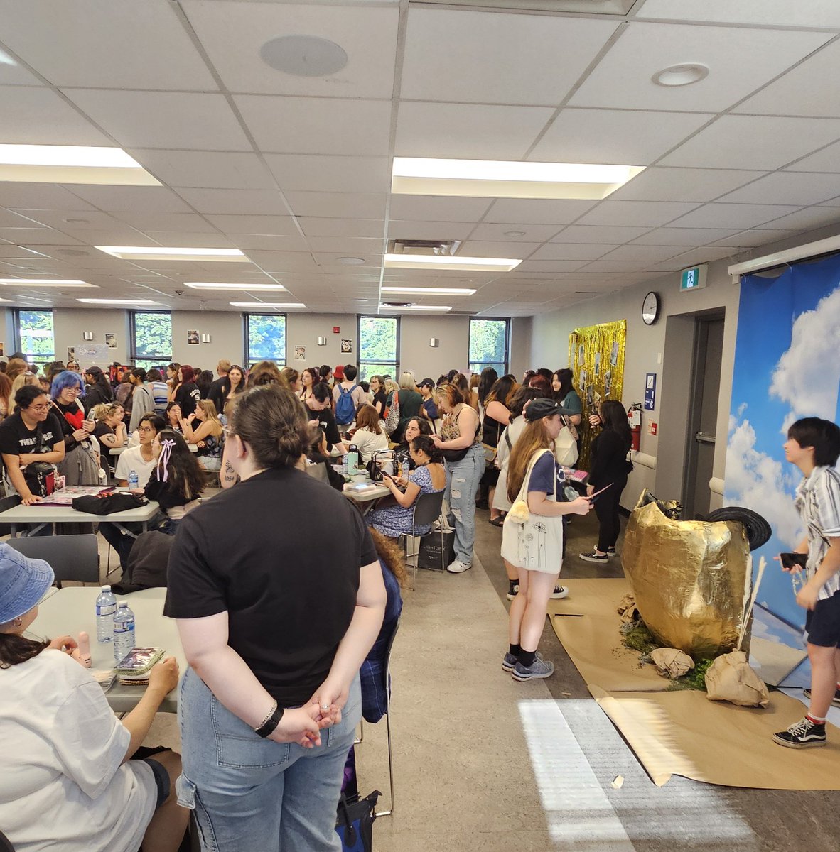ATINYNORTH's tweet photo. Thank you to everyone who showed up and helped make our SanSangGi Concert Meetup a success! It's so incredible to see so many ATINY in one place ๐ซถ
#ATEEZ #์์ดํฐ์ฆ #ATINYNORTH #ATEEZCANADA #ATEEZTORONTO #ATEEZinTORONTO #TowardsTheLight #Will_To_Power https://t.co/EjLfabQhj3