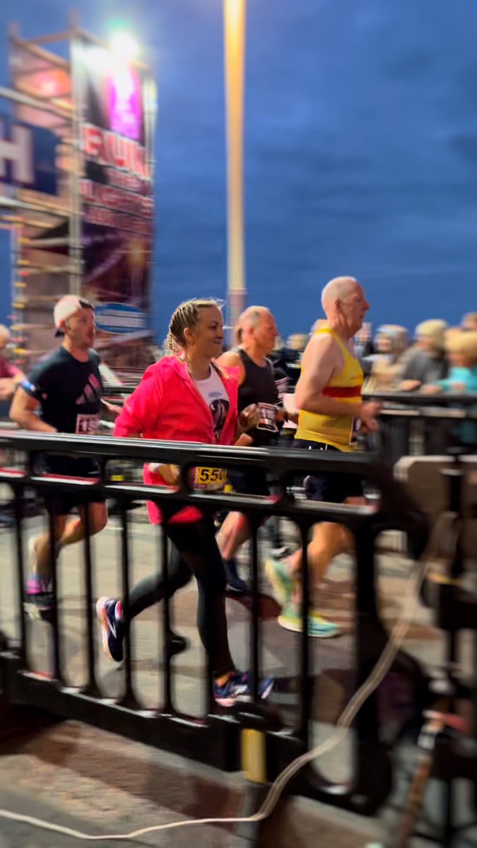 JS_1393's tweet image. Extremely proud of this girl. 5k in 35 minutes after an 11 hour shift at work! And she didn’t stop once 🥹🏃‍♀️ #runthelights #blackpool #blackpoolilluminations #fyldecoastrunners #running #Race
