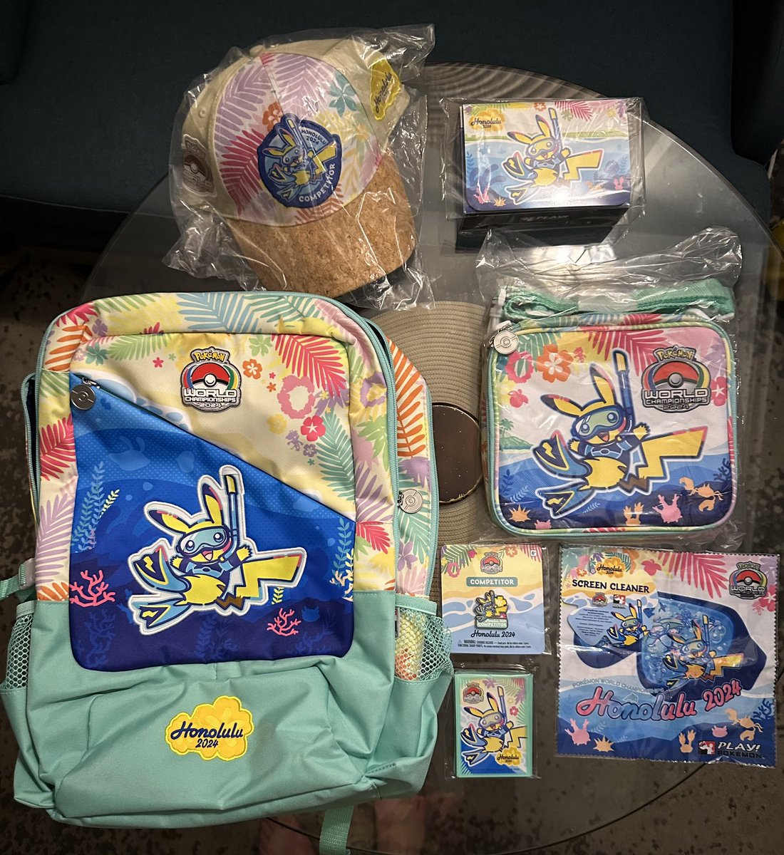 These Competitor’s Kit items from Pokémon World Championships are available for sale. I’ll be at the Hawaii Convention Center tomorrow. So if you’re interested, just DM me with your offer!