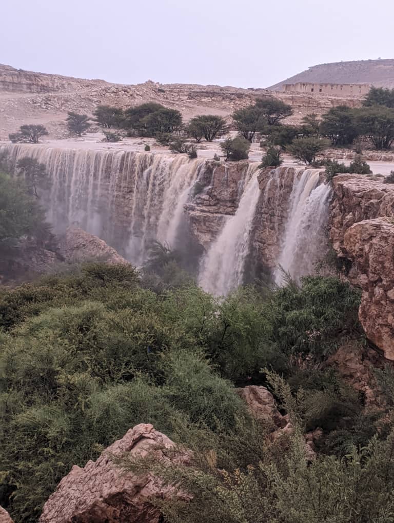 شاهد جمال شلالات الحيسر مرتفعات وادي #دوعن صباح اليوم الأحد 

لـ  #شبكة_طقس_حضرموت <a href="/s555180/">العناد الصيعري</a> 
لـwhatsapp.com/channel/0029Va…