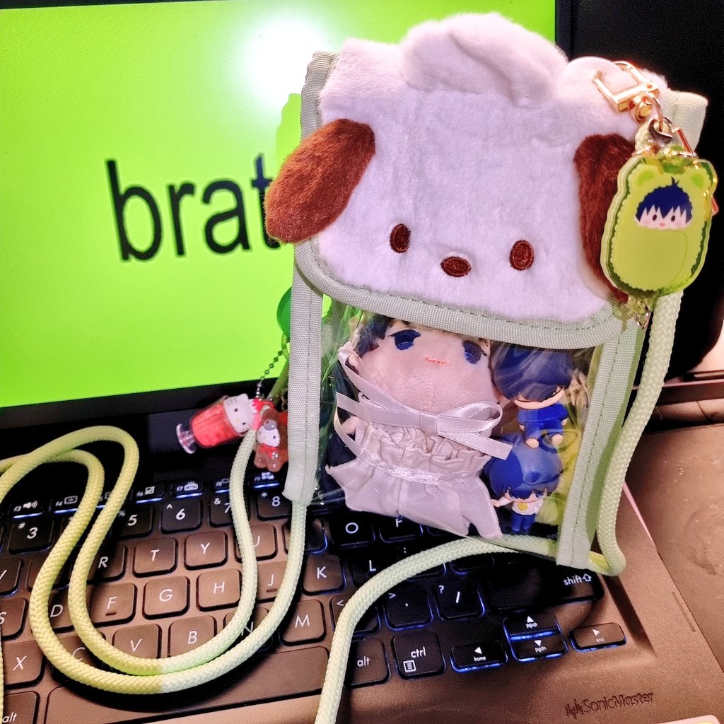 la_tendo's tweet photo. ✨️【 NEW ARRIVAL 】✨️
サンリオ ぬいぐるみマルチポーチ
Sanrio character pochettes have arrived! You can use it to carry your phone but I used it as a mini oshi itabag for bratsagi 🌱

Available in 3 designs of Kuromi, Pochacco and Cinnamoroll!
🛒: https://t.co/fDPhtpZu5W https://t.co/U3W95V4vGE